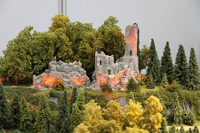 Burg in Flammen