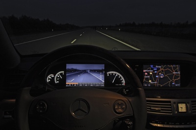 Foto by Mercedes-Benz - Der Nachtsichtassistent im Einsatz